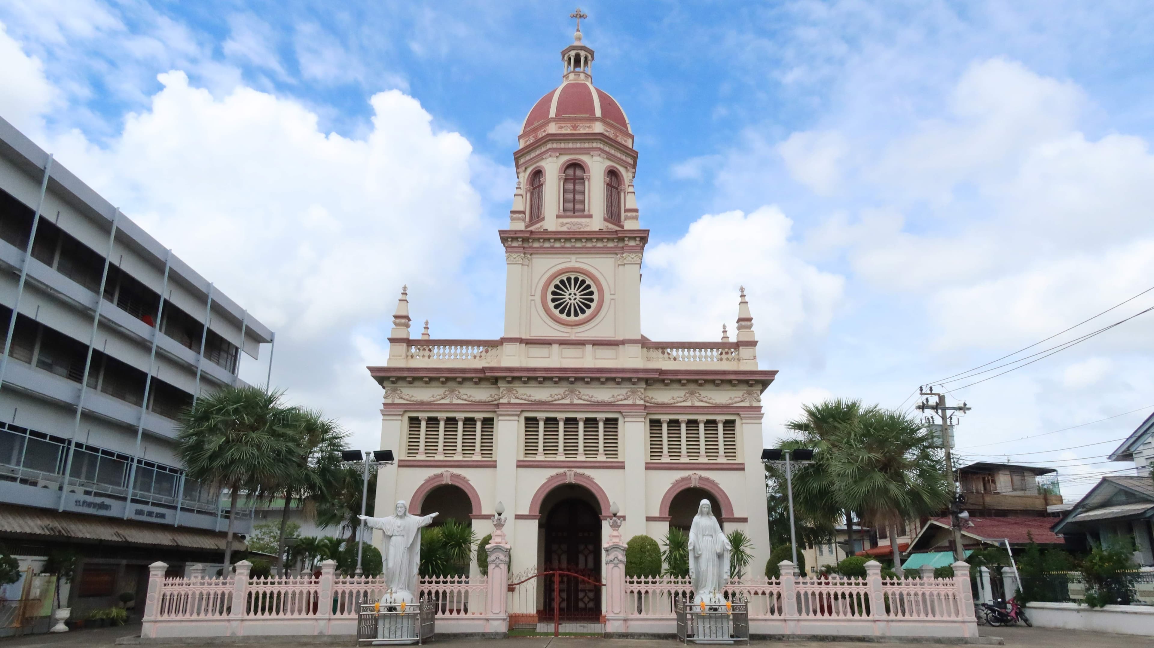 Santa Cruz Church and the Portuguese Community in Thonburi